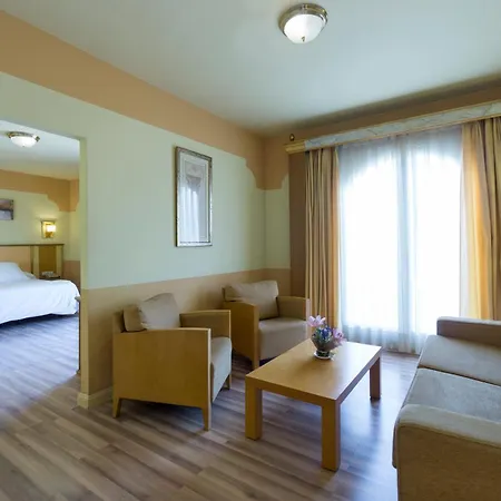 Fuente Piedras قبرة