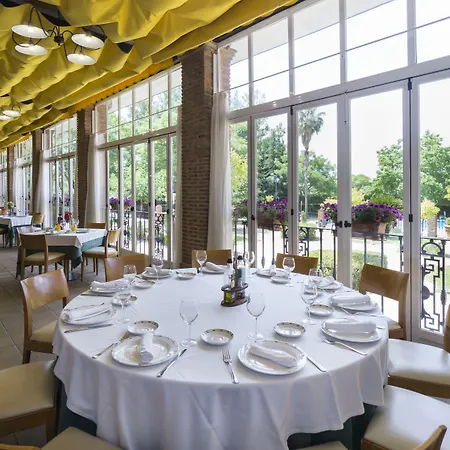 Hotel Fuente Piedras 4*