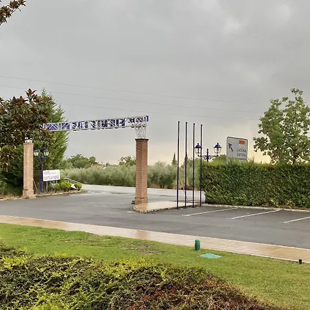 فندق Fuente Piedras 4*