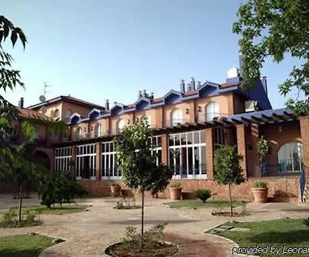 فندق Fuente Piedras 4*