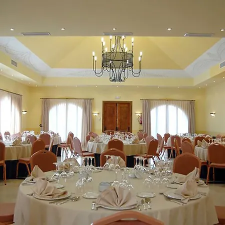 Hotel Fuente Piedras 4*