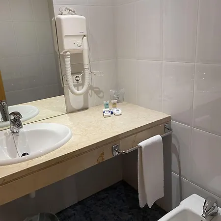 Fuente Piedras Hotel 4*