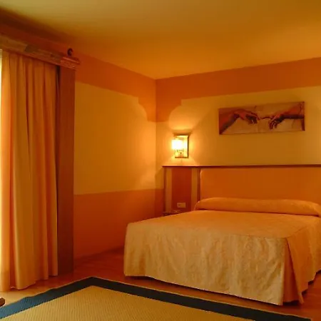 Fuente Piedras 4* Cabra