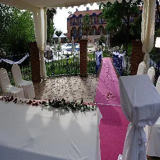 Hotel Fuente Piedras 4*